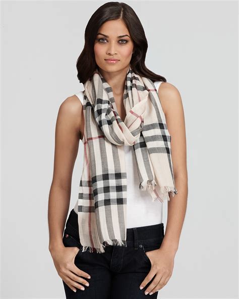 burberry giant check wool &|Burberry wool scarf.